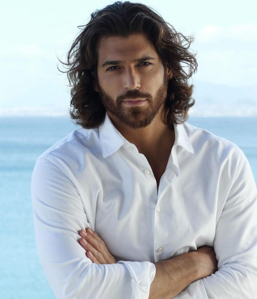 can yaman attore turco arrestato e poi rilasciato